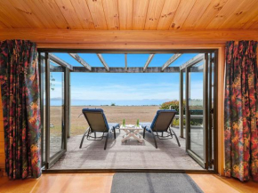 Ani Miria Lakefront - Tauranga Taupo Holiday Home